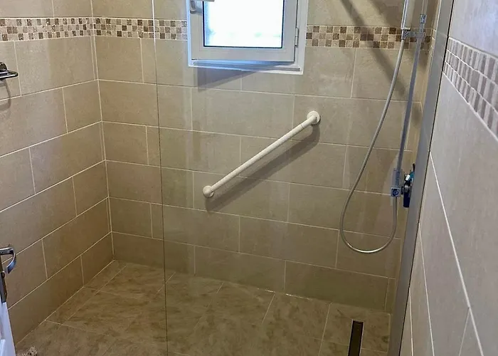 Le Familia,t5 Avec Terrasse,parking Prive Et Clim, Ideal Famille Et Professionnels * Perpignan